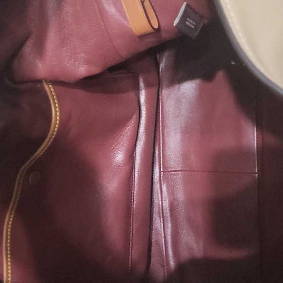 Coach shoulder purse - Picture 6 of 7